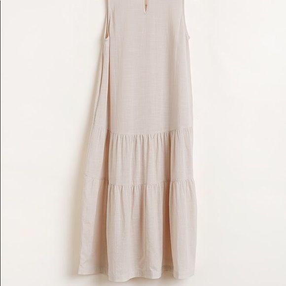 Sleeveless Tier Maxi Dress With Back Keyhole - Picture 8 of 8